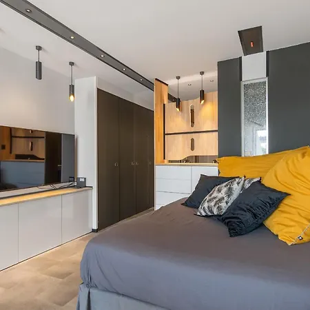 Honey Trap Port Ambonne Naturiste Apartment